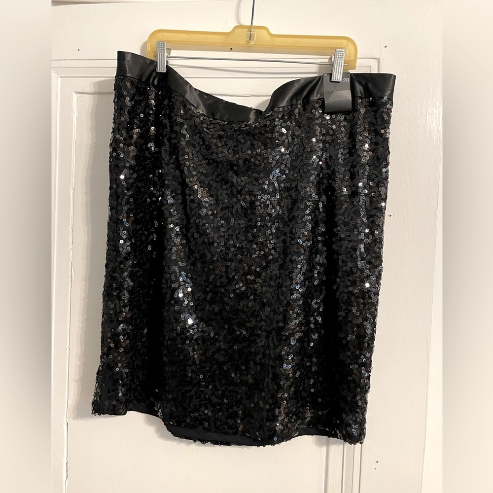 NWT black sequined skirt